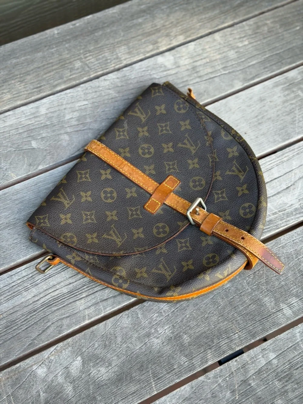 Louis Vuitton Monogram Canvas Crossbody Saddle Bag with Tan Trim - Picture 9 of 9